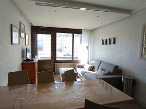 Appartements 3 pieces + coin montagne, 2*, 8 pers, proche pistes et commerces, parking, animaux OK - FR-1-445-16 : photos des chambres