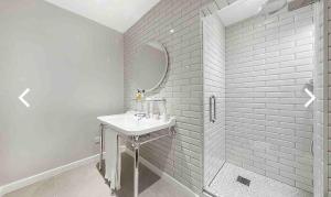 Beautiful 3 Double Bedroom plus Study Maisonette in Holland Park