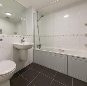 Contemporary flat in Bow