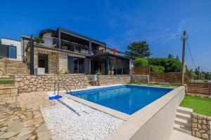 Blue Adria Pearl House