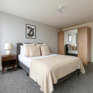 Contemporary flat in Bow