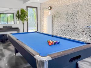 Maisons de vacances Villa avec jacuzzi, sauna&cinema : photos des chambres