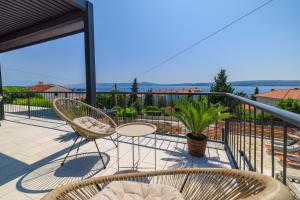 Blue Adria Pearl House