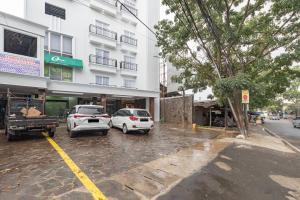 Sans Vibes Surapati Konforta Hotel