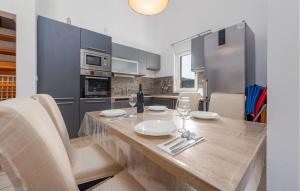 1 Bedroom Gorgeous Apartment In Pag 