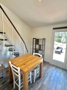 Magnifique studio sur les hauteurs de Nice, piscine, parking et WIFI