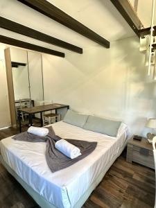 Magnifique studio sur les hauteurs de Nice, piscine, parking et WIFI