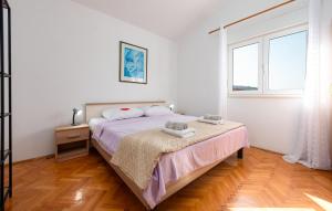 1 Bedroom Gorgeous Apartment In Pag 