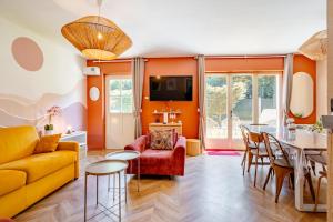 Gite Le Terracotta - Terrasse - 8 couchages - 3 Chambres avec lits King & Queen size, lits superposés pour enfants