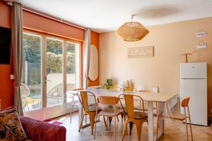 Appartements Gite Le Terracotta - Terrasse - 8 couchages - 3 Chambres avec lits King & Queen size, lits superposes pour enfants : photos des chambres