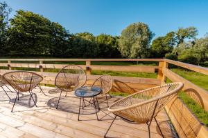 Appartements Gite Le Terracotta - Terrasse - 8 couchages - 3 Chambres avec lits King & Queen size, lits superposes pour enfants : photos des chambres