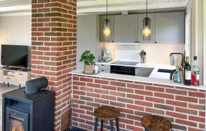 3 Bedroom Cozy Home In Hejls