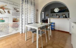 Stunning Apartment In Balestrate