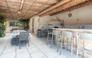 Maisons de vacances Stunning Home In Peymeinade : photos des chambres