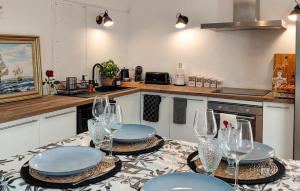 Lovely Home In Pont-Saint-Esprit