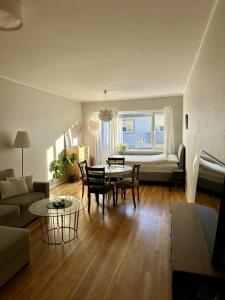 Spacious & cosy apartment - ideal location Majorstuen