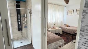 Two nice rooms in residential area with private bathroom