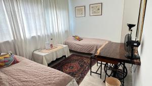 Two nice rooms in residential area with private bathroom