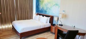 Superior Suite with Double Bed room in Mercure Istanbul Umraniye