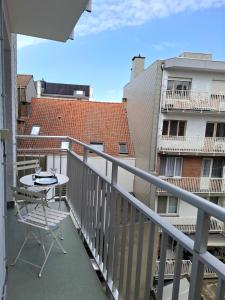 Appartement spacieux & familial à 400m de la plage dOstende 2 chambres avec patio by La Conciergerie