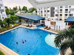 MC suites 2 Bedrooms condotel Staycation Davao City, Near davao airport SMX Sm lanang, Near Samal, Abreeza,Dusit, Azuela cove, sasa port, walking distance to sasa wharf