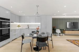 1 Bedroom Basement Flat in London