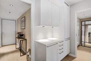 DINBNB Apartments l High-End l Balcony l Rooftop l Self Check-In