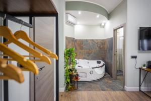 Aurelia Garden Suite