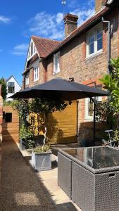 Stunning Cottage with views of Windsor Castle