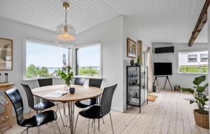 Nice Home In Ebeltoft With Wifi