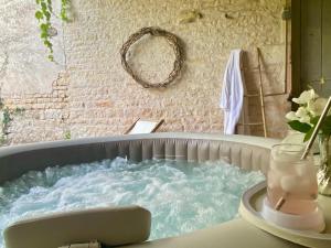B&B / Chambres d'hotes Le Domaine des Tilleuls : photos des chambres
