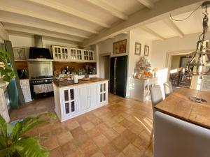 B&B / Chambres d'hotes Le Domaine des Tilleuls : photos des chambres