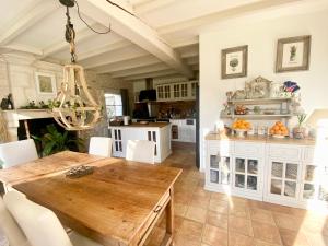 B&B / Chambres d'hotes Le Domaine des Tilleuls : photos des chambres