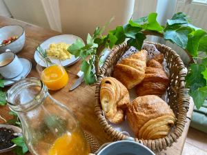 B&B / Chambres d'hotes Le Domaine des Tilleuls : photos des chambres