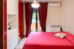 Yes I Know My Room - Claudia e Lory