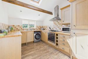 Host & Stay - Easton Meadows Holiday Cottage