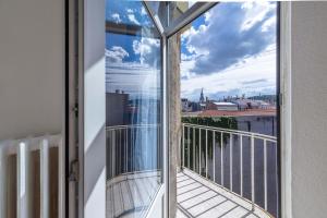 Brand new Fakés-Two balconies above the citycenter - Hoteles de 3 estrellas en Budapest