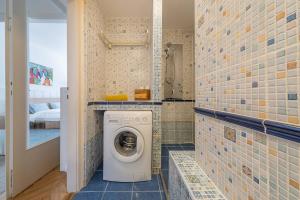 Brand new Fakés-Two balconies above the citycenter