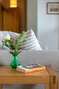 Beautiful Box Hill Lodge