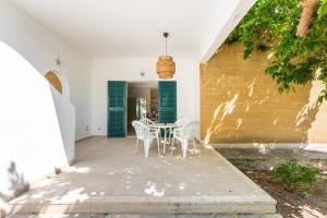 Villetta Lido dei Messapi 1 by BarbarHouse