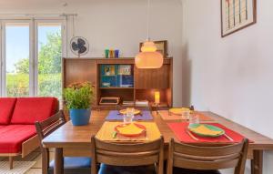 Maisons de vacances Charmante Maison Proche Plage : photos des chambres