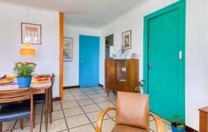 Maisons de vacances Charmante Maison Proche Plage : photos des chambres