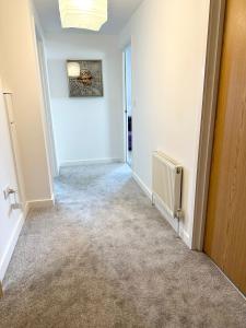 Central Flat with City Views - Newly Refurbished - Parking Included - Superfast Wifi