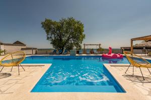 Unique Villa V with large pool