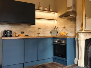 Bijou Beauty - Bath Abbey