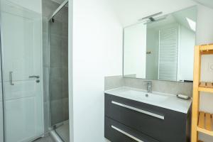 Appartements Le 50 Bis - Proche plage : photos des chambres