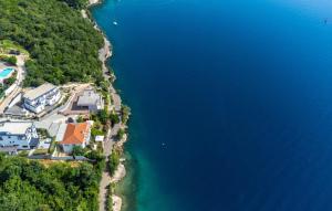 Villa Nada sea view&whirpool island Krk by Villas