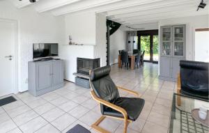 Amazing Home In Lemmer With Wifi