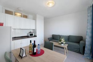 Apartamentos Playa Azul - 9