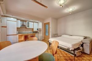 Casita del casco viejo by Clabao